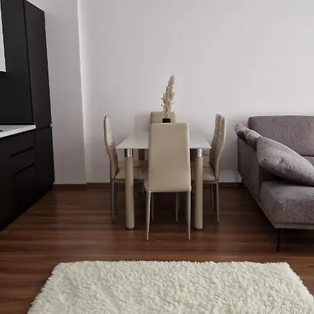 Apartman Deluxe 9 *