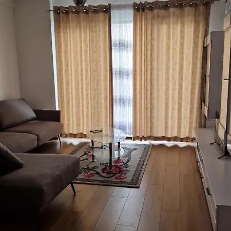Deluxe 9 * Tirana
