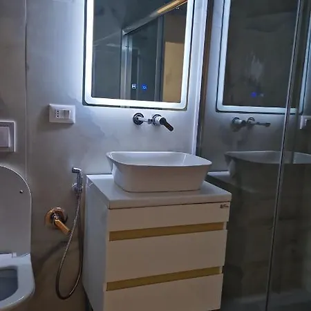 Deluxe 9 Apartament Tirana